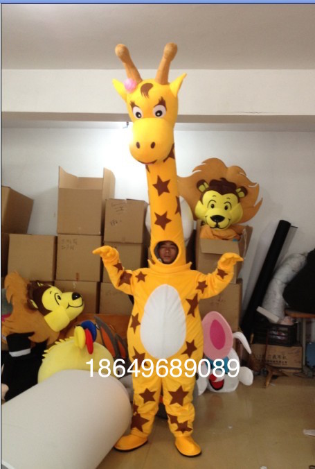 廠家直銷長頸鹿行走表演人偶服裝圖片