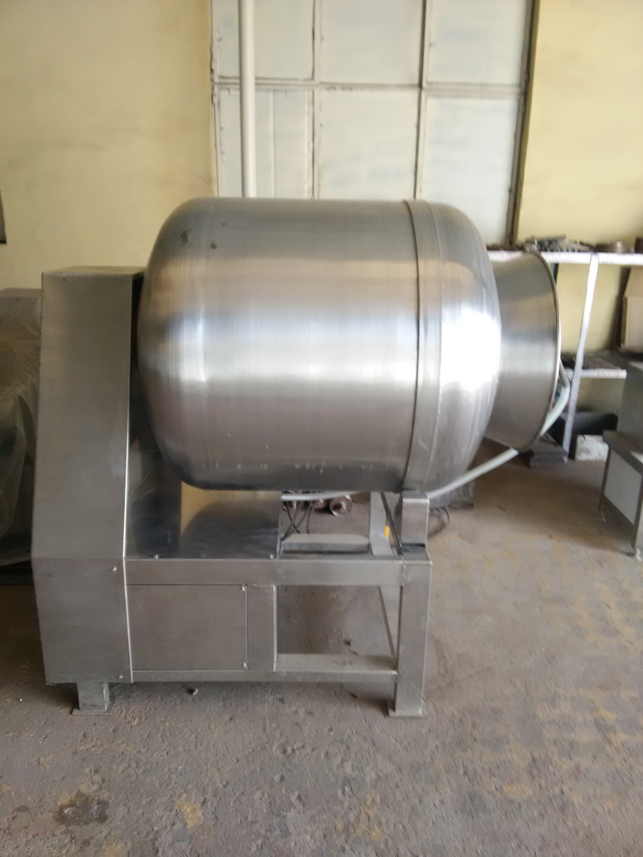 滾揉機(jī)，瑞寶真空滾揉機(jī)生產(chǎn)廠家圖片