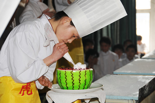 學(xué)廚師該如何選擇學(xué)?！６ɑ⒄駡D片/學(xué)廚師該如何選擇學(xué)校——保定虎振樣板圖 (2)