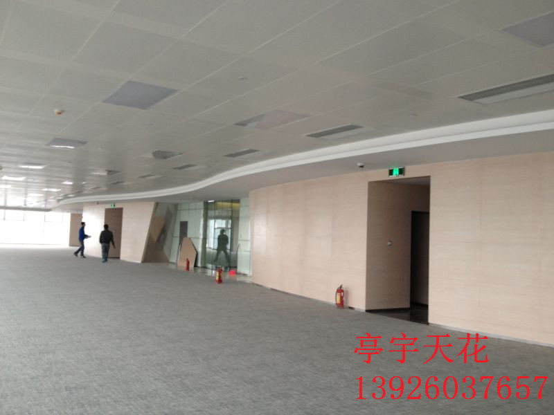 鏤空花型扣板 防火吸音金屬鋁天花圖片