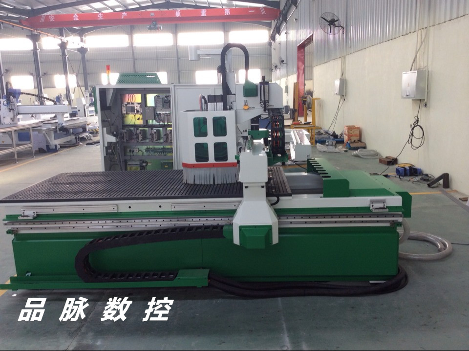 吸塑門板雕刻機 木工加工中心圖片