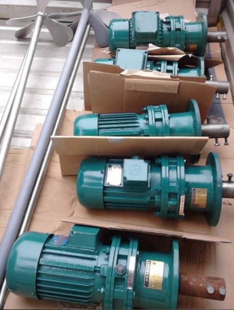 供應(yīng)攪拌機(jī)0.37KW 0.55KW