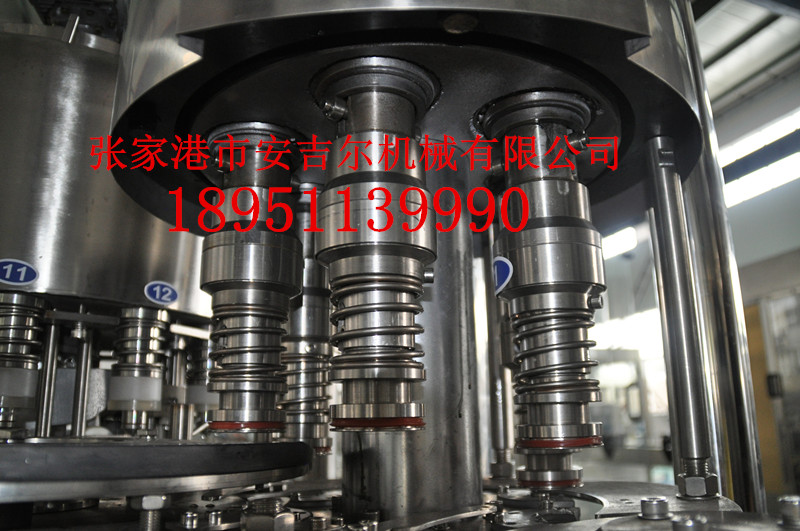 8-8-3三合一灌裝機(jī)（水）