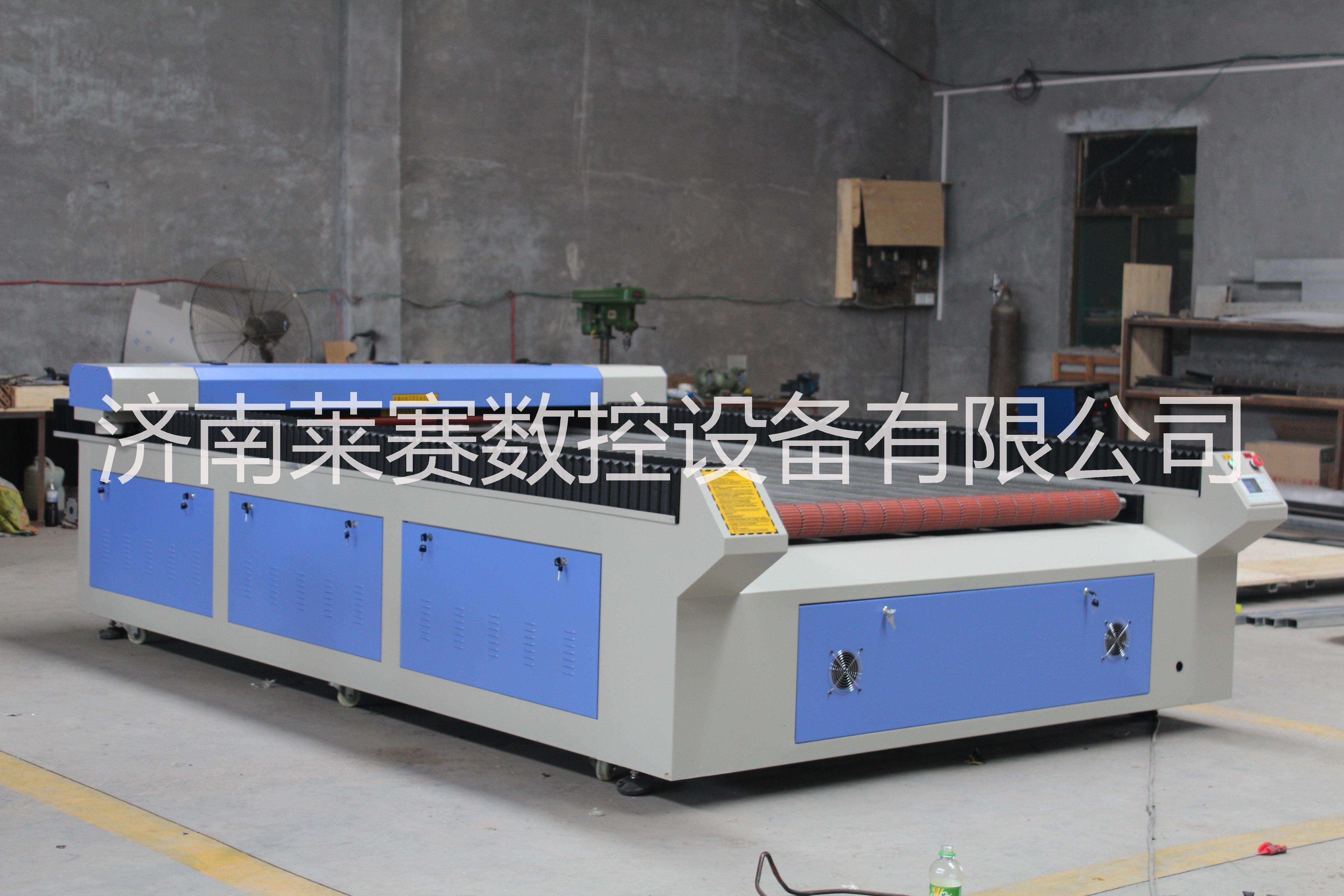 沙發(fā)裁剪機全自動送料激光裁布機圖片