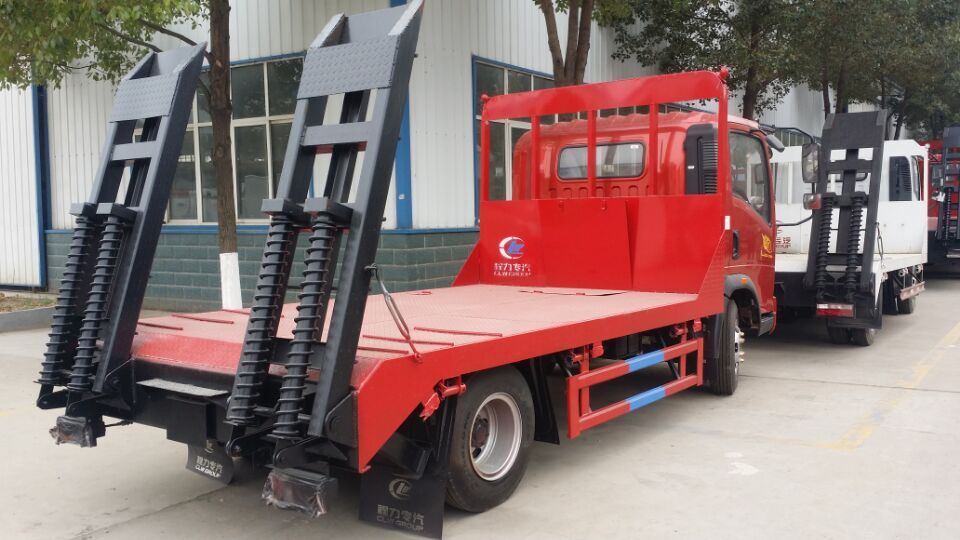 豪沃平板車(chē)廠家直銷(xiāo)圖片