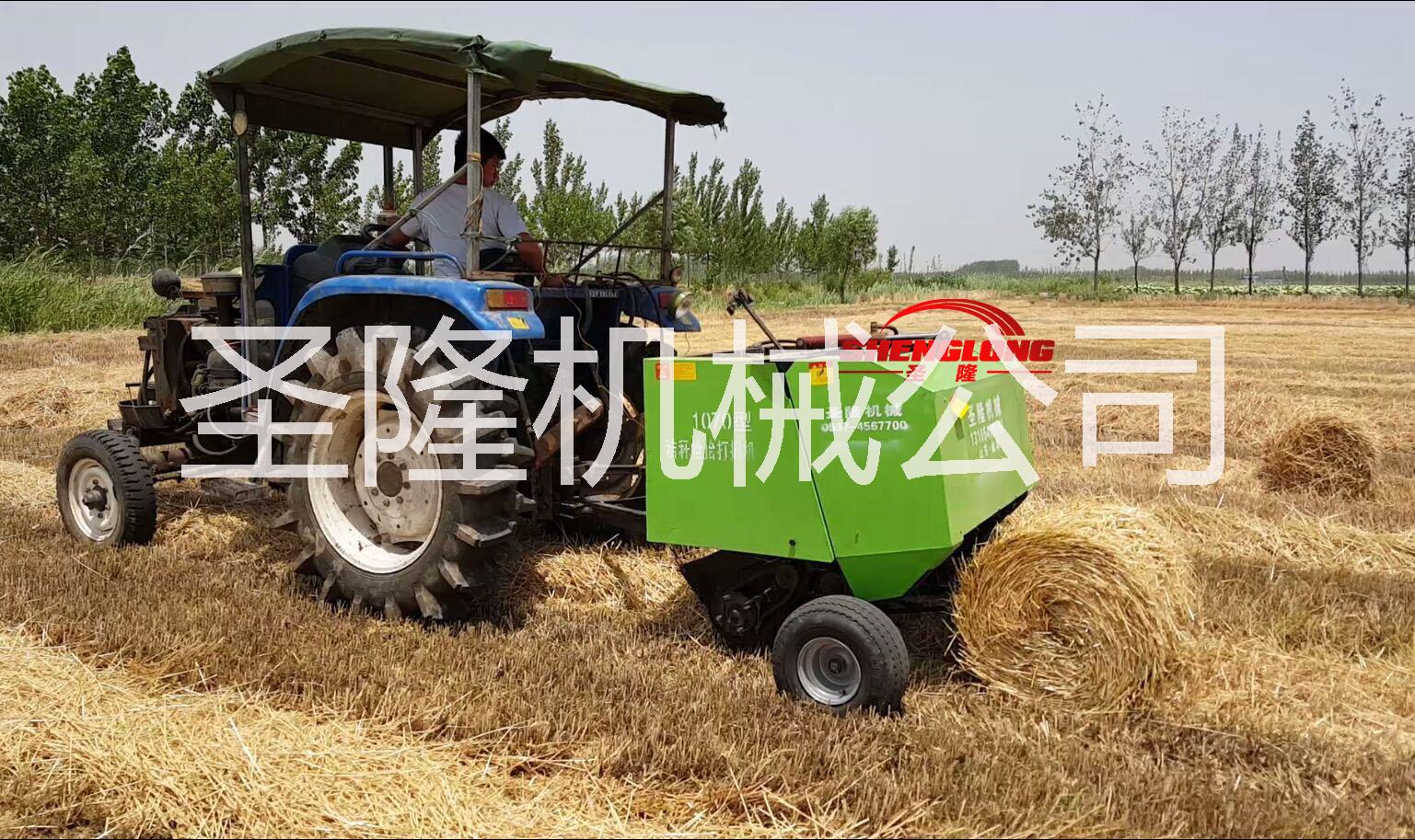 行走式打捆機(jī)圖片