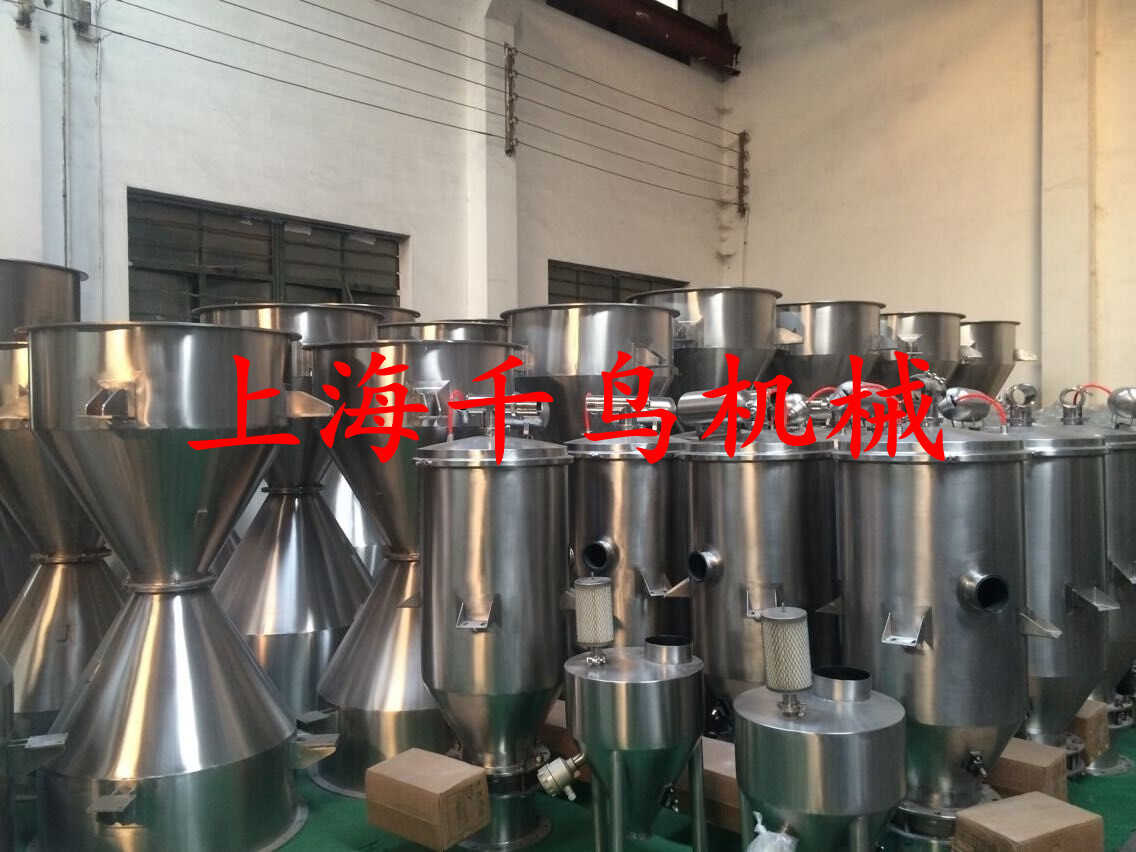 全自動(dòng)石墨加料機(jī)圖片
