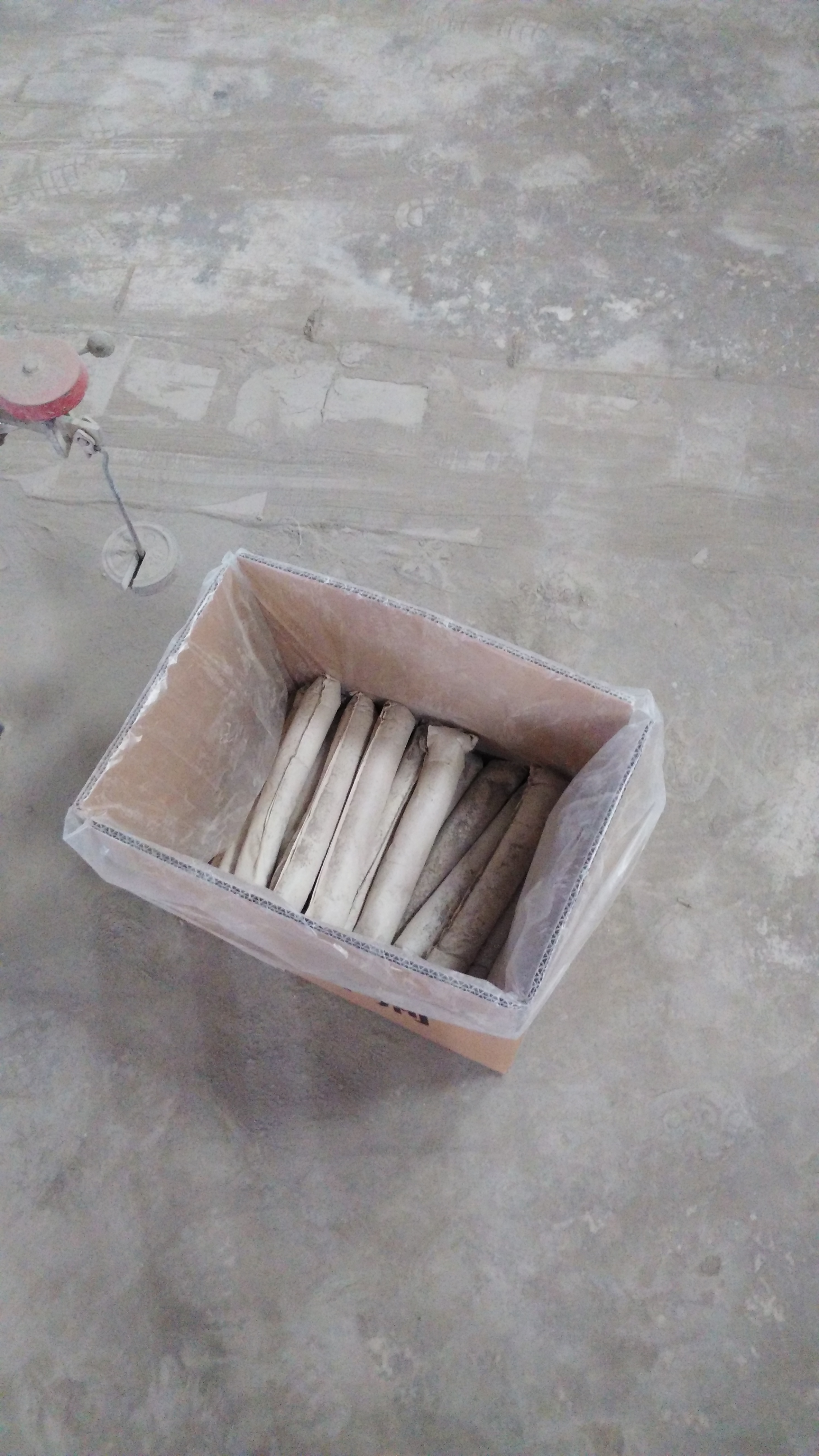 錨固劑生產(chǎn)圖片/錨固劑生產(chǎn)樣板圖 (3)