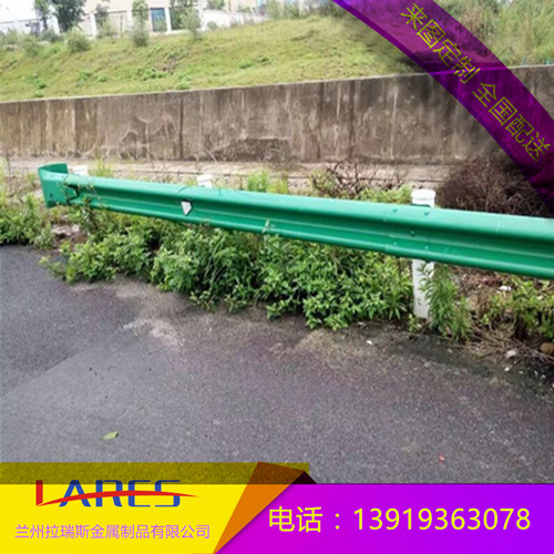 西寧波形護(hù)欄板，防撞護(hù)欄板廠家圖片