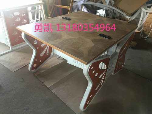 網(wǎng)咖電腦桌廠家 網(wǎng)吧桌批發(fā)圖片/網(wǎng)咖電腦桌廠家 網(wǎng)吧桌批發(fā)樣板圖 (3)