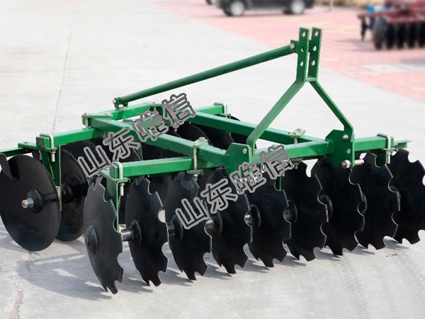 供應(yīng)用于的振動式、全方位式深松機