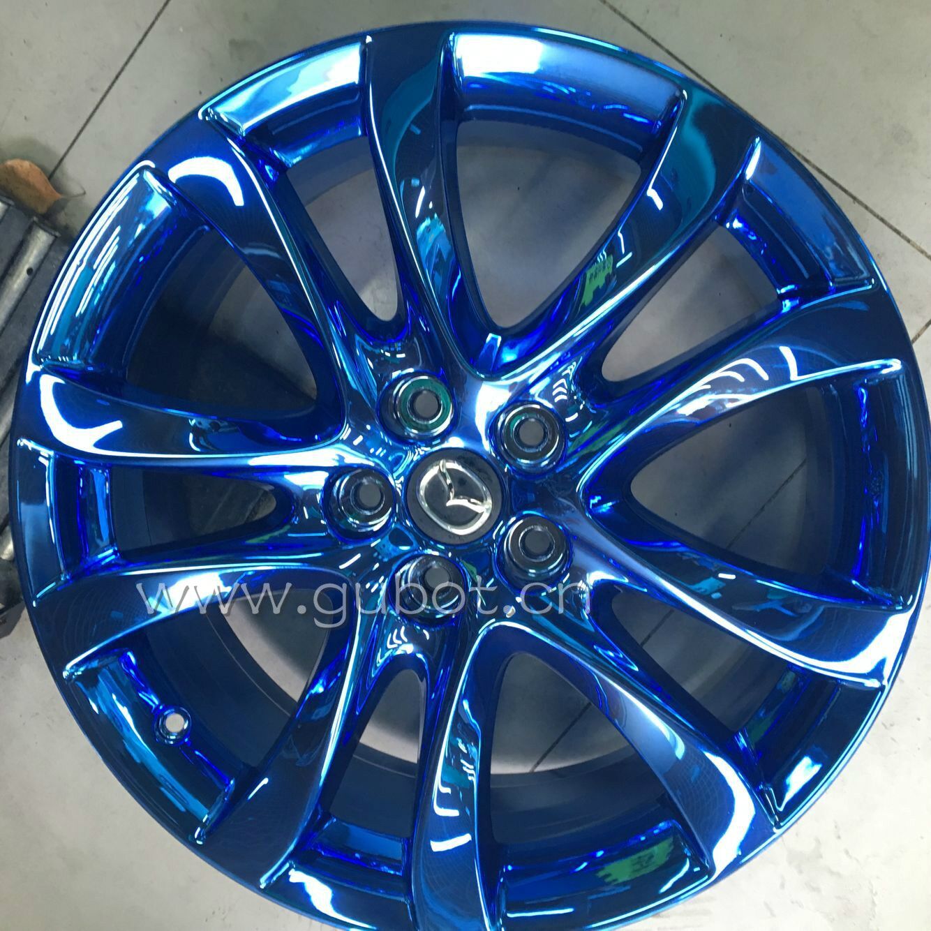 供應(yīng)輪轂修復(fù)設(shè)備 輪轂修復(fù)機(jī)圖片