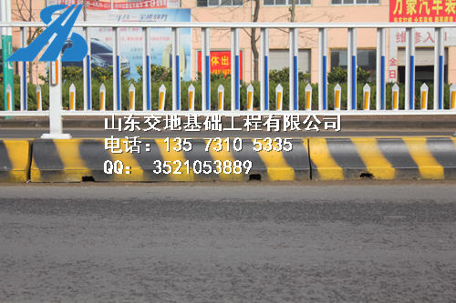 青島水泥墩-13573105335-膠州市水泥隔離墩價(jià)格