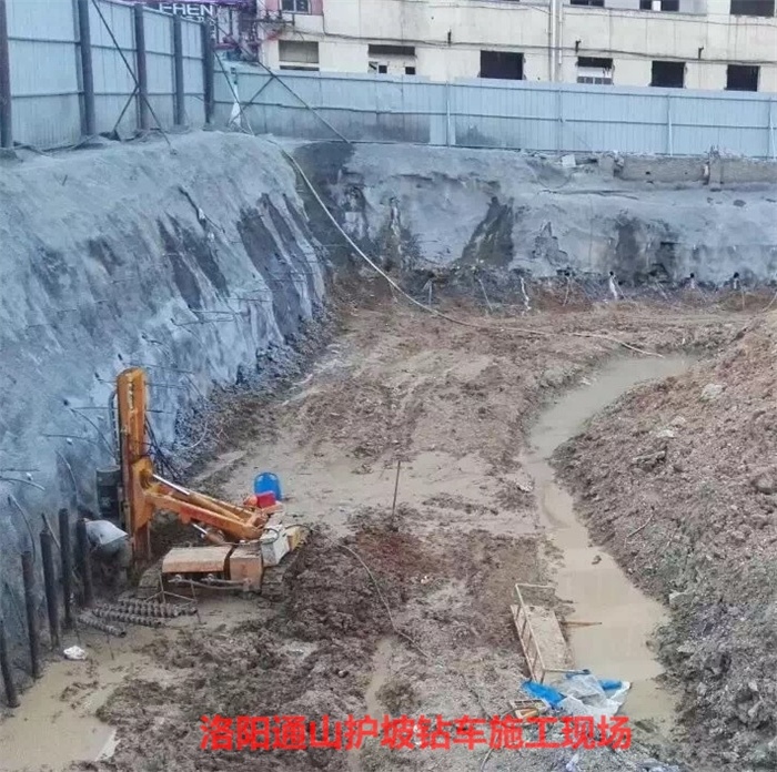 履帶式鉆車圖片/履帶式鉆車樣板圖 (3)