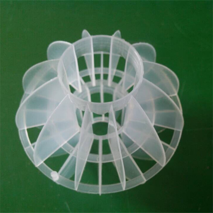 元泉多面空心球填料 批發(fā)多面透明空心塑料球 50mm聚丙烯空心浮球填料