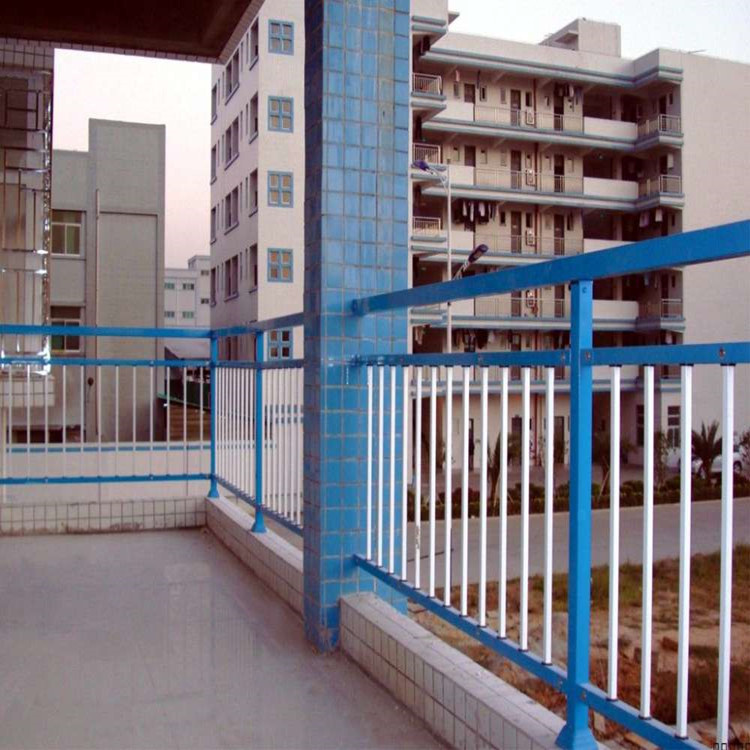 鋼陽臺(tái)護(hù)欄圖片/鋼陽臺(tái)護(hù)欄樣板圖 (2)