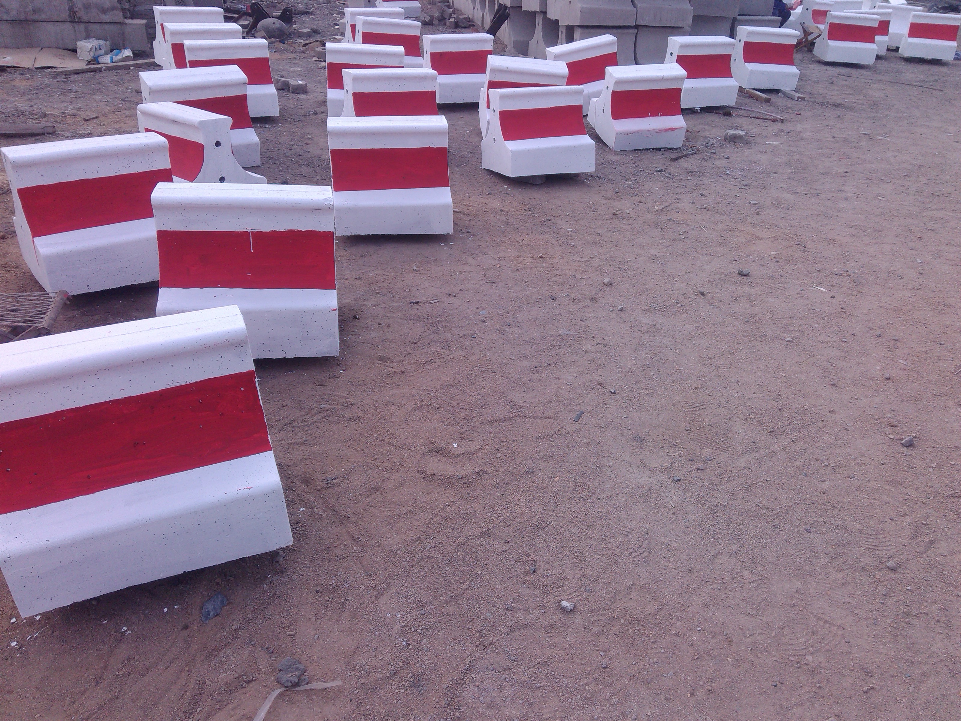 水泥隔離墩 青島隔離墩銷(xiāo)售批發(fā) 青島隔離墩廠家批發(fā)