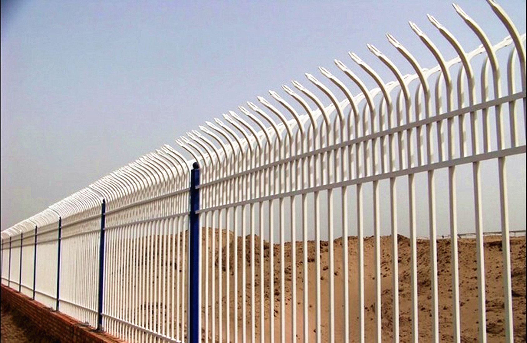 廠家直銷鋅鋼鐵藝護(hù)欄  圍墻護(hù)欄圖片/廠家直銷鋅鋼鐵藝護(hù)欄  圍墻護(hù)欄樣板圖 (4)