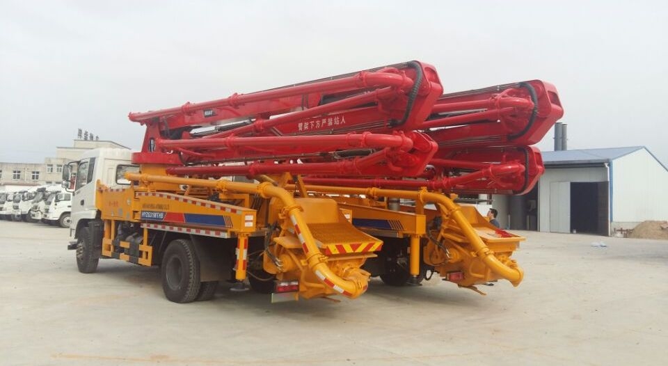 混凝土泵車圖片/混凝土泵車樣板圖 (2)