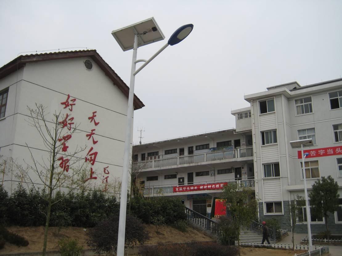 云南德宏州太陽(yáng)能路燈/德宏州太陽(yáng)能路燈價(jià)格/德宏州太陽(yáng)能路燈廠家