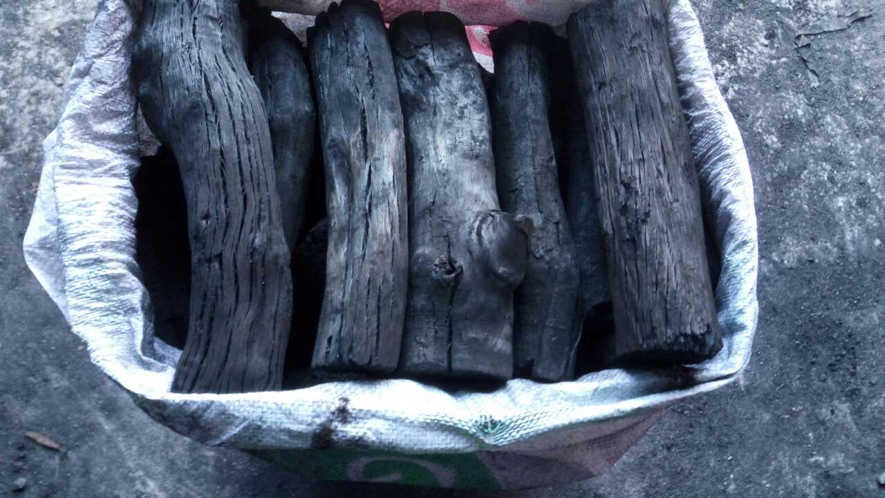 廣州機制炭批發(fā)價格圖片