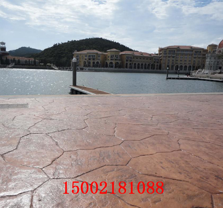 水泥壓膜地坪  彩色壓膜地面廠家直銷  量大從優(yōu)