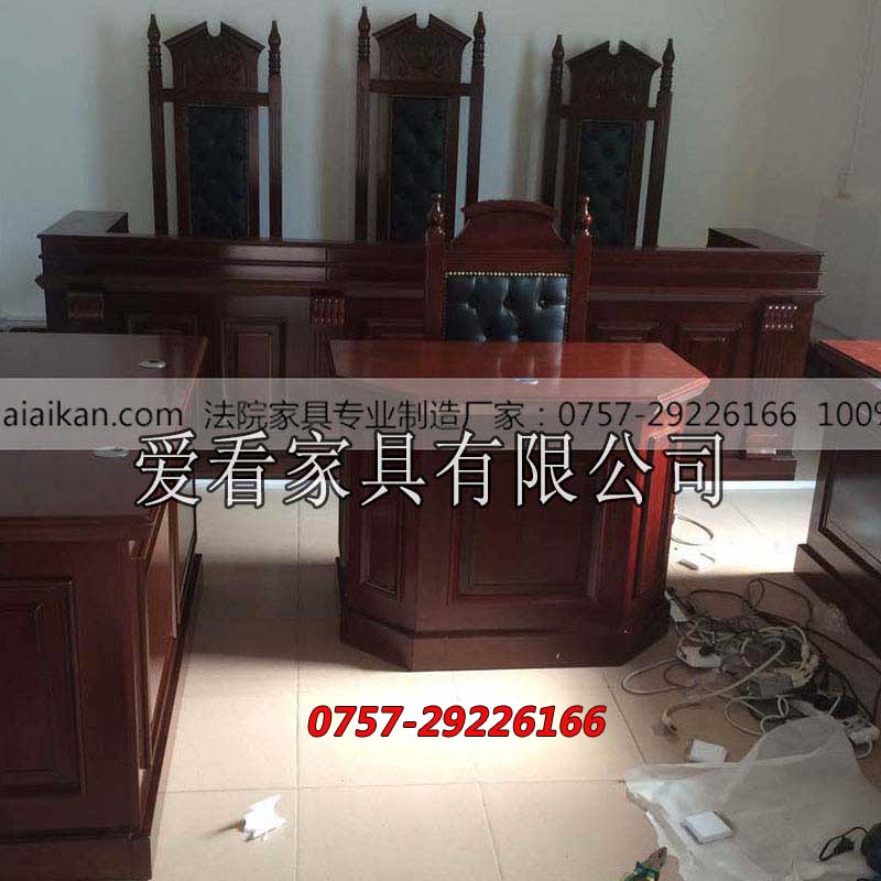 軟包法官審判椅圖片