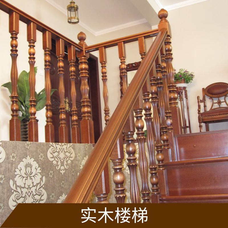 專業(yè)木質(zhì)樓梯扶手圖片