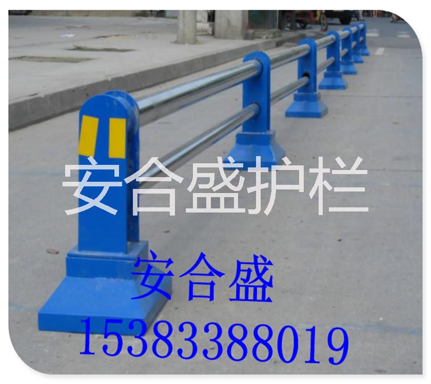 不銹鋼復(fù)合管護(hù)欄圖片/不銹鋼復(fù)合管護(hù)欄樣板圖 (3)