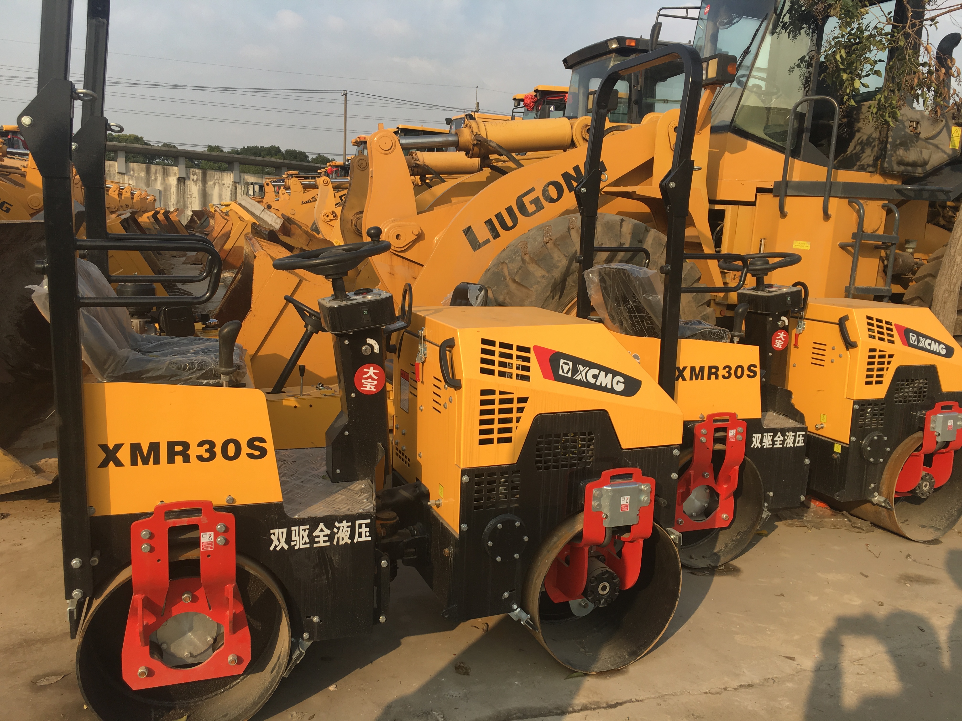 二手小型壓路機圖片