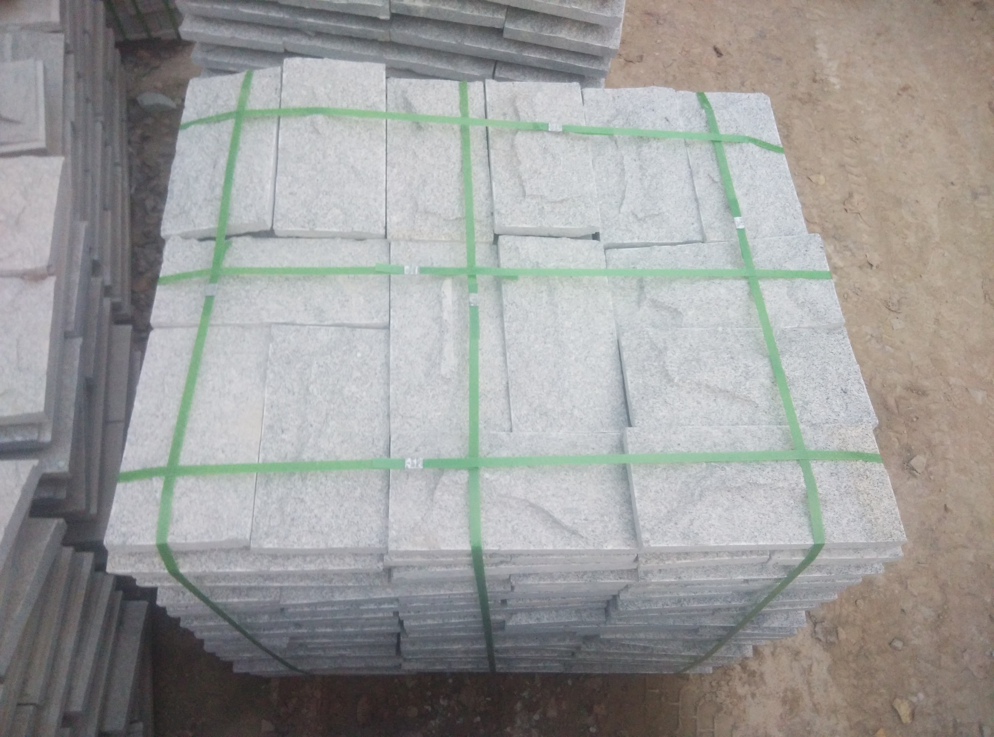 供應花崗巖蘑菇石石材