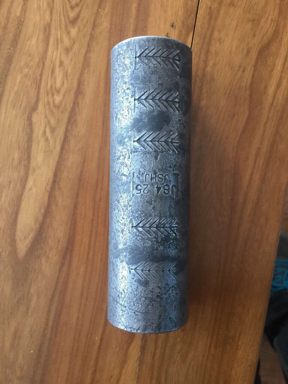 冷擠壓鋼筋套筒圖片