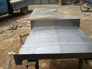 鋼板防護(hù)罩廠家圖片