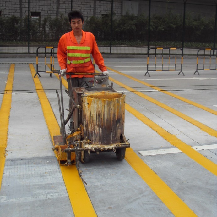 承接深圳工業(yè)園車(chē)位劃線廠房車(chē)庫(kù)熱熔劃線施工 交通劃線廠家 停車(chē)場(chǎng)劃線工程