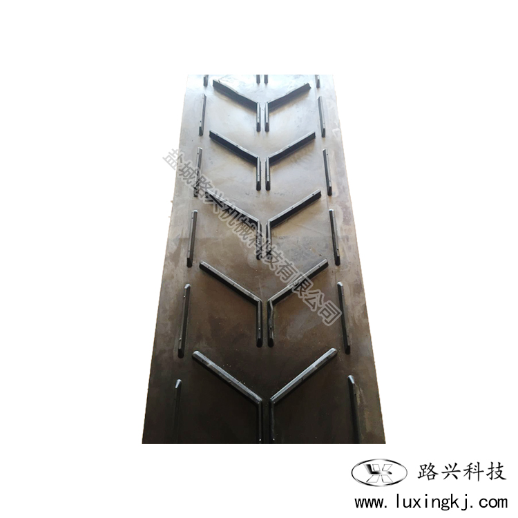 路興科技供應(yīng)銑刨機(jī)輸料皮帶，耐磨耐用，可定做，廠家直銷