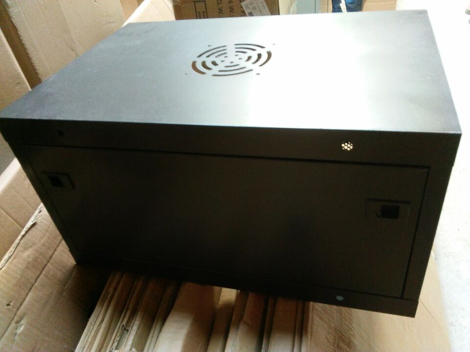 6U網(wǎng)絡(luò)機(jī)柜圖片/6U網(wǎng)絡(luò)機(jī)柜樣板圖 (2)