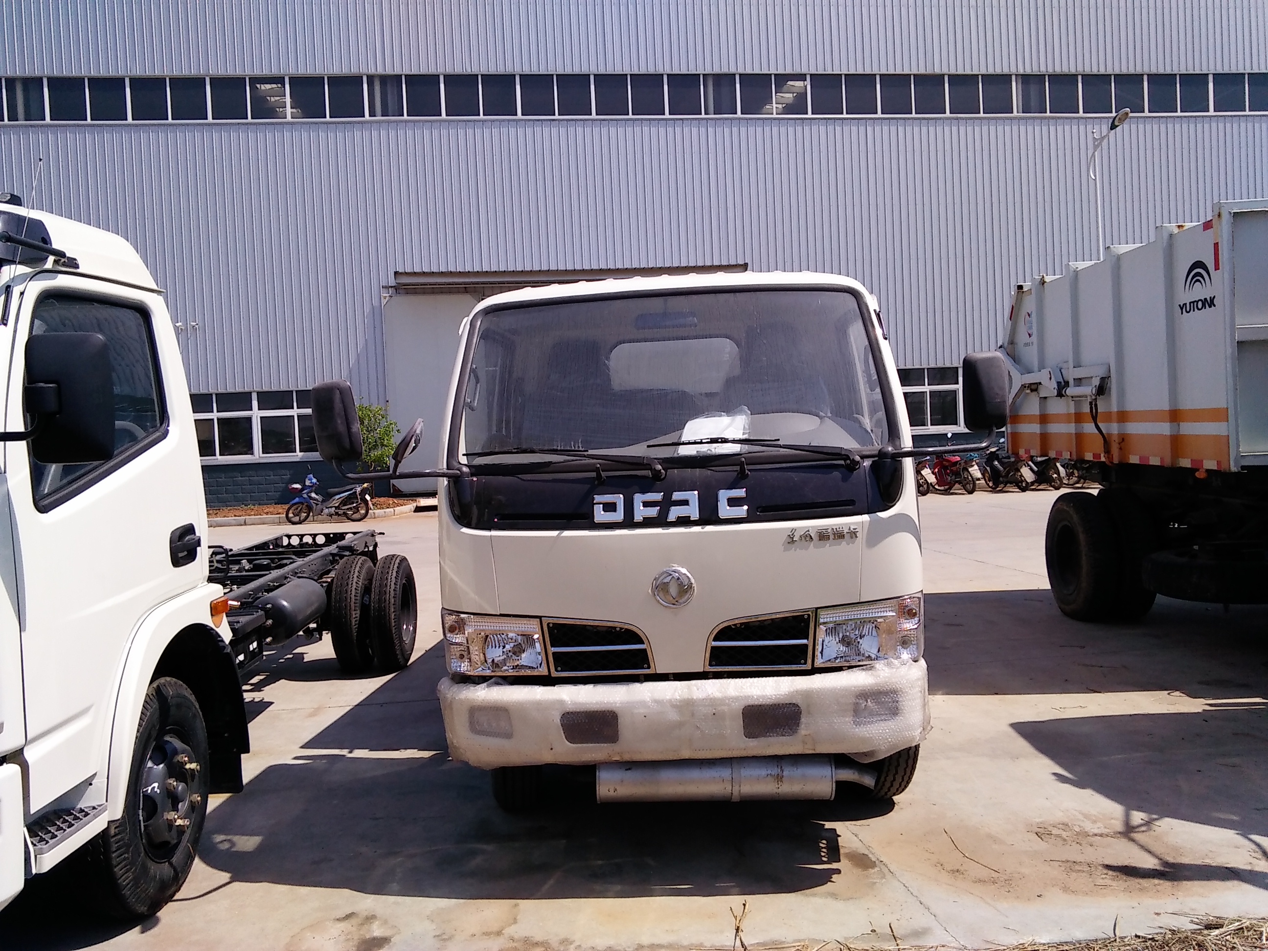 東風(fēng)福瑞卡油罐車圖片