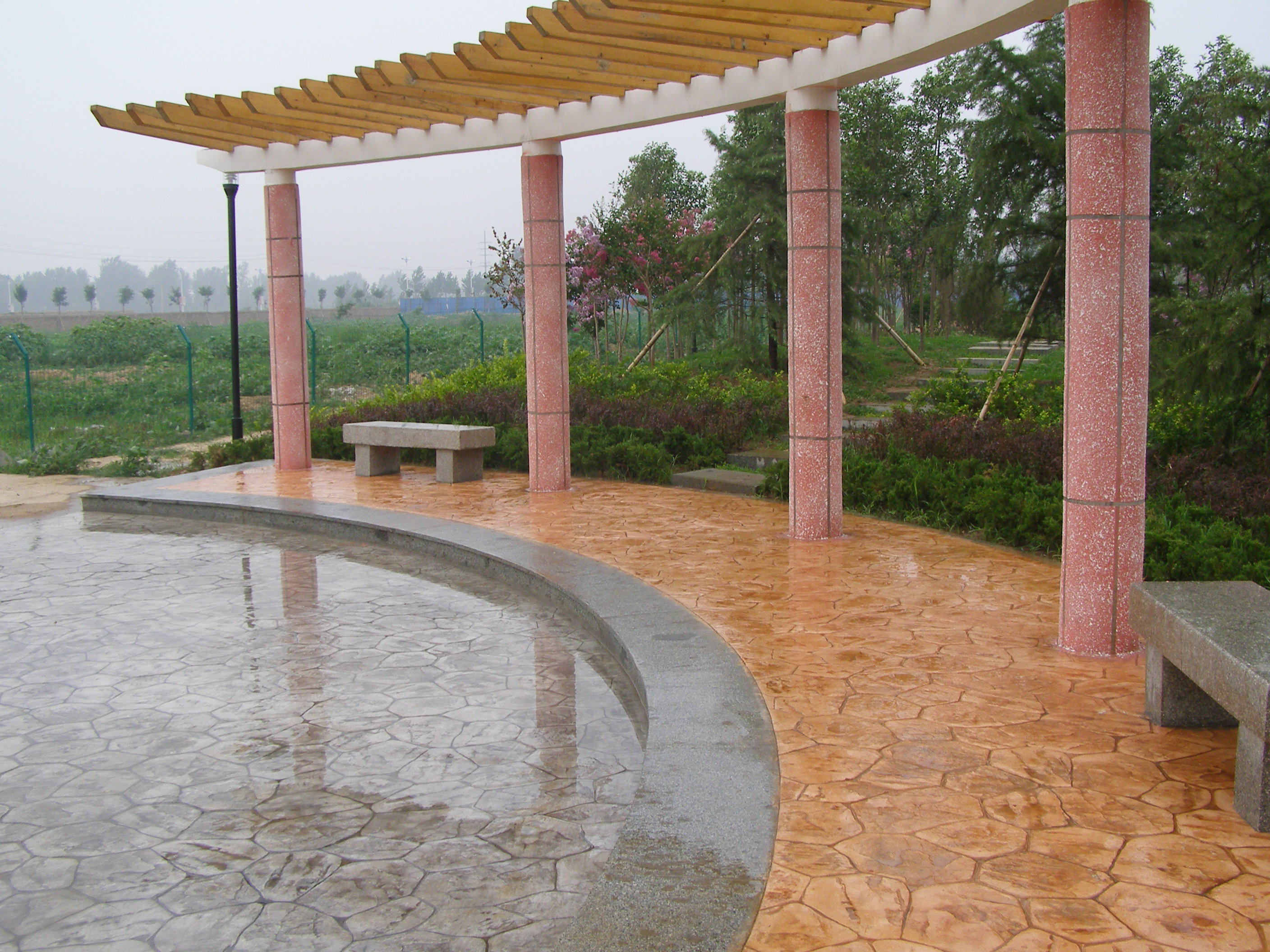 　天長市 　天長市彩色壓模地坪施工步驟