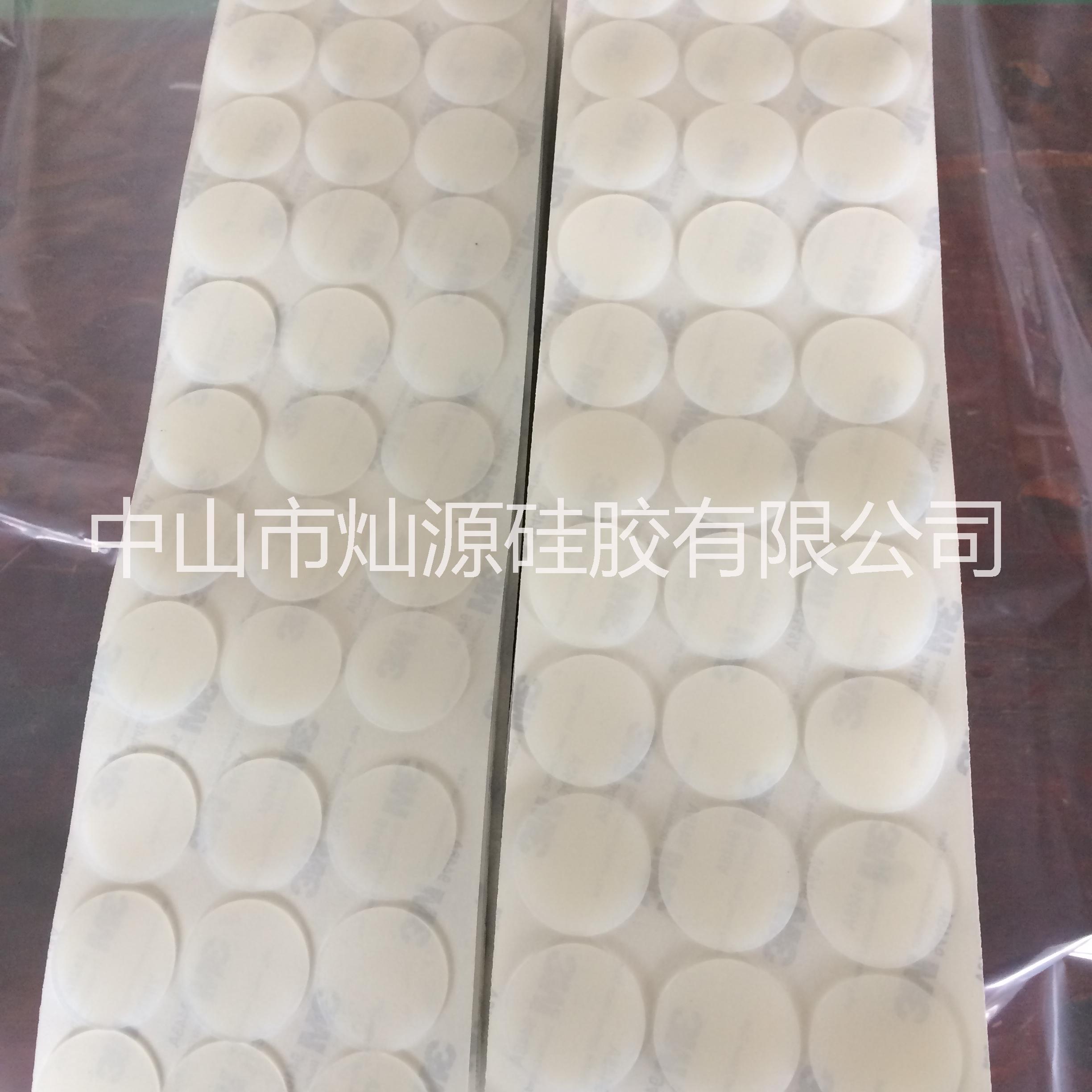 中山燦源硅膠廠銷售3M透明硅膠墊  中山透明硅膠墊 透明硅膠墊供應(yīng)