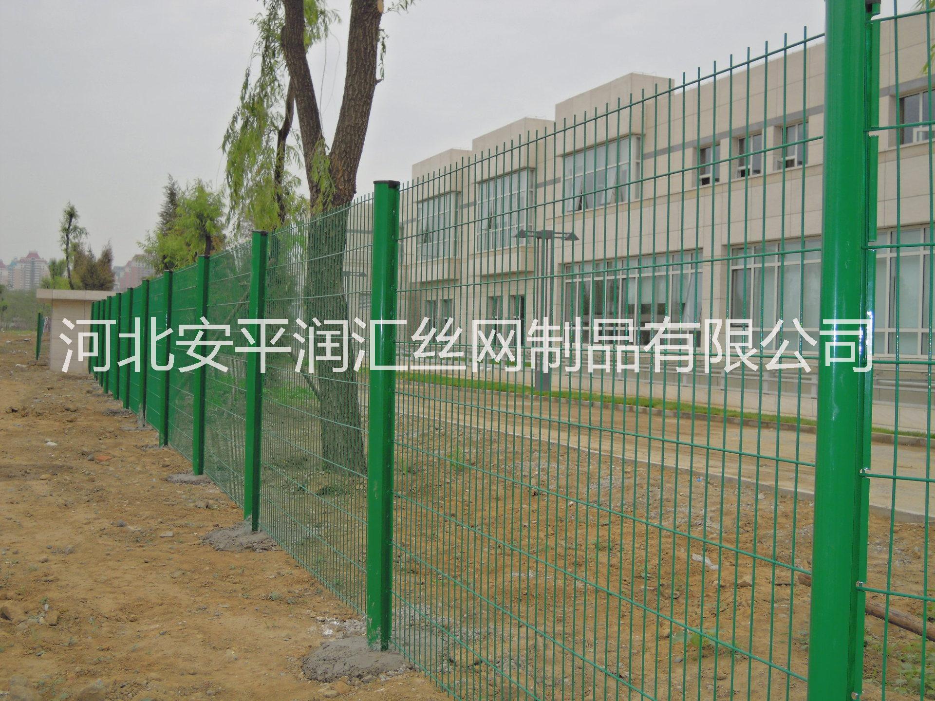 優(yōu)質(zhì)護(hù)欄網(wǎng)廠家在哪里圖片