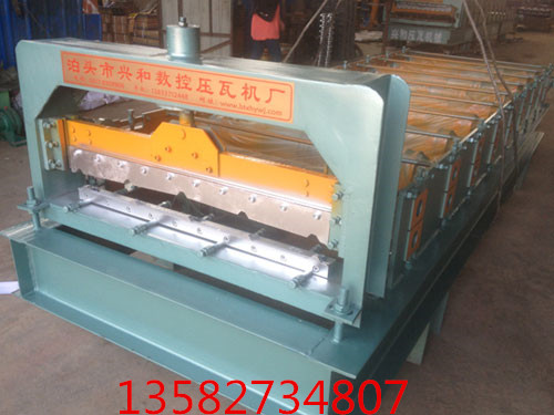 彩鋼特價(jià)850/900定做異型圖片/彩鋼特價(jià)850/900定做異型樣板圖 (3)