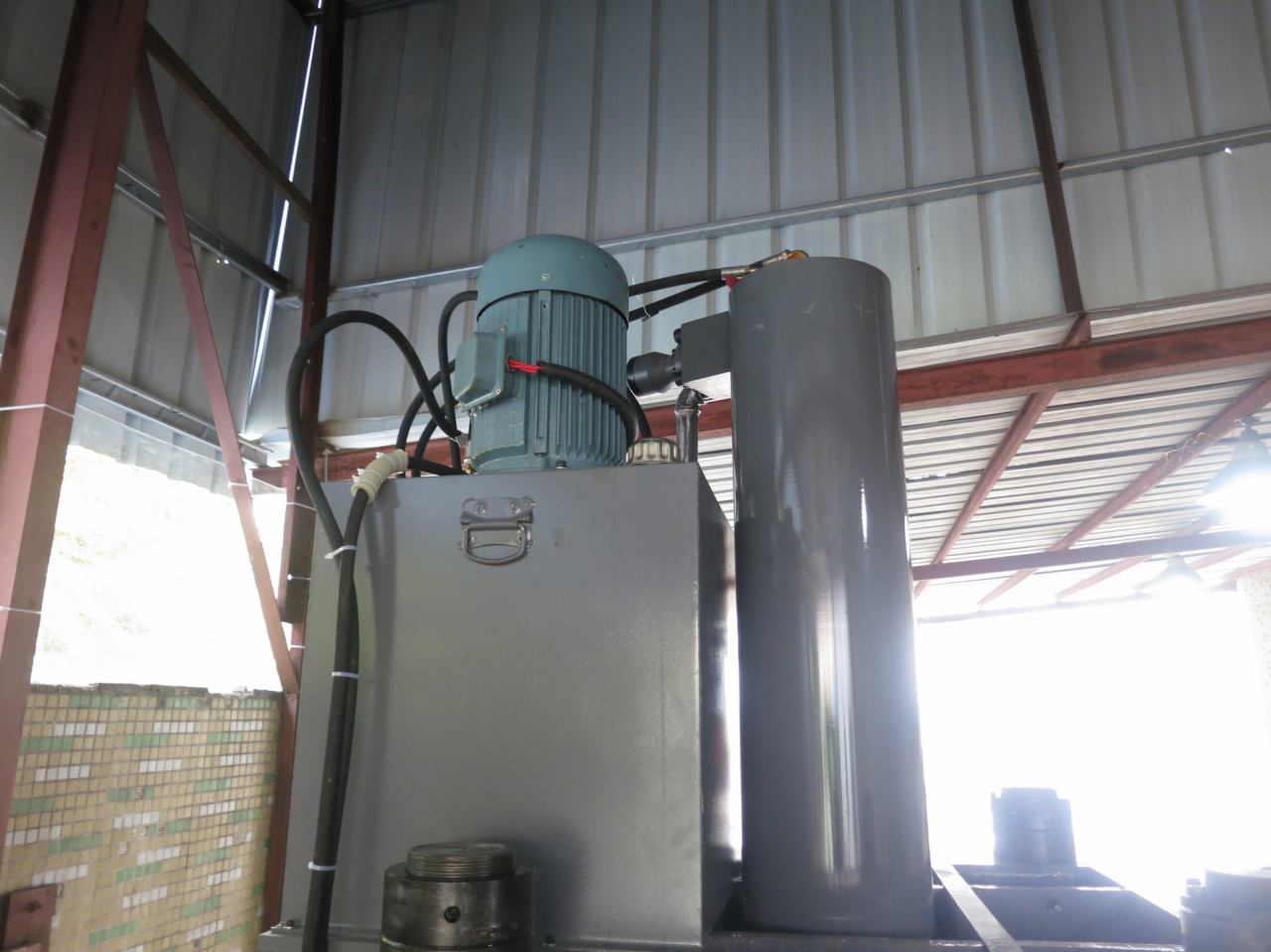 液壓機(jī)圖片/液壓機(jī)樣板圖 (4)