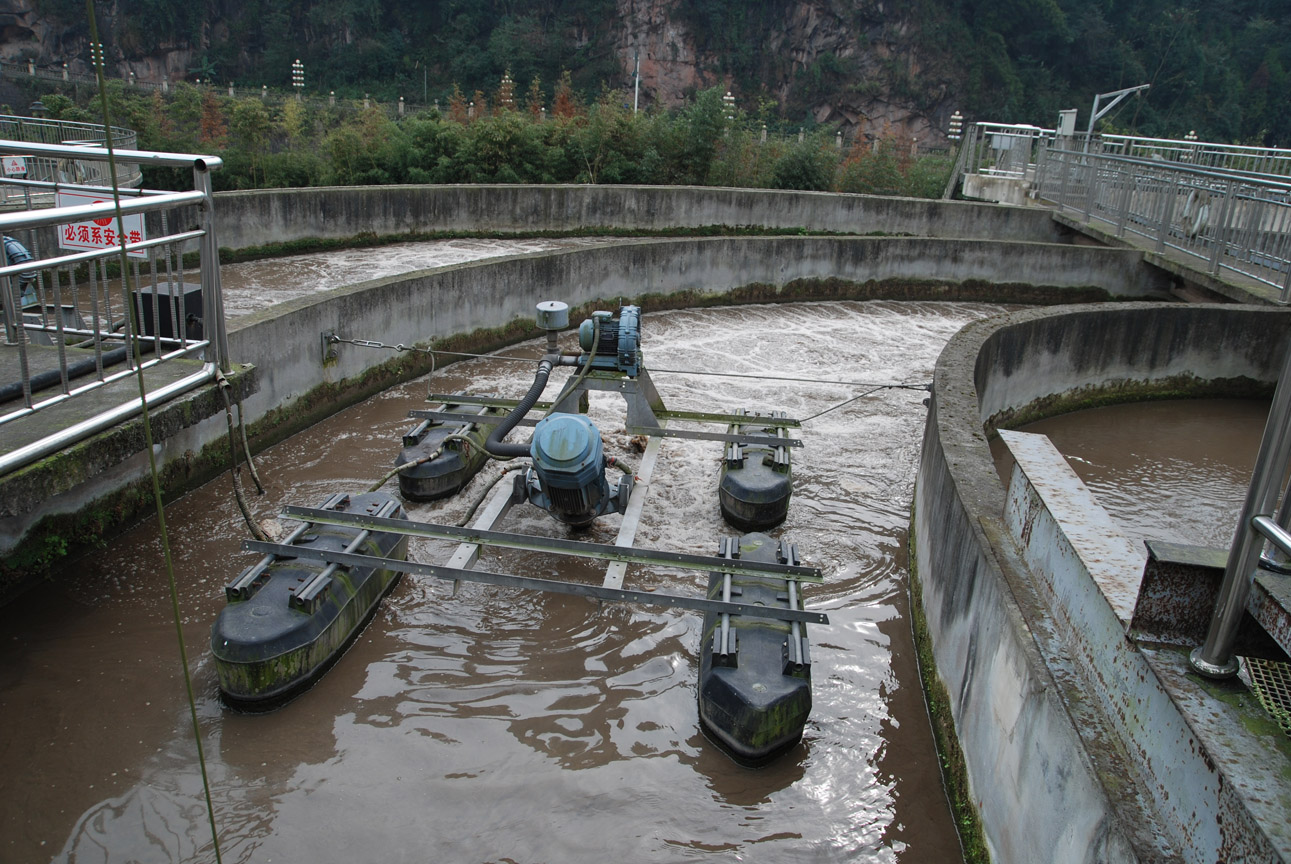 浮筒曝氣機(jī)圖片/浮筒曝氣機(jī)樣板圖 (3)