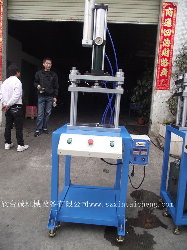 XTC104-15噸四柱增壓沖床圖片/XTC104-15噸四柱增壓沖床樣板圖 (3)