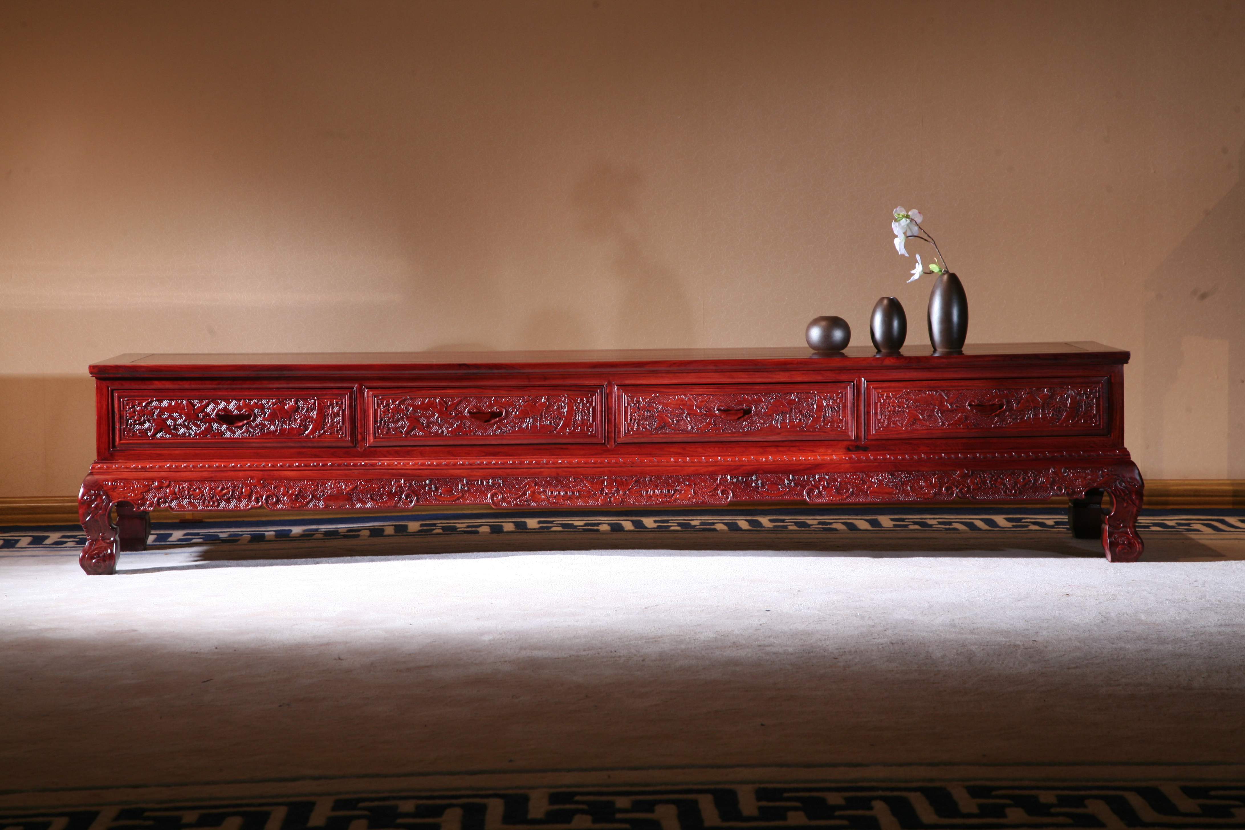 大紅酸枝四抽電視柜圖片