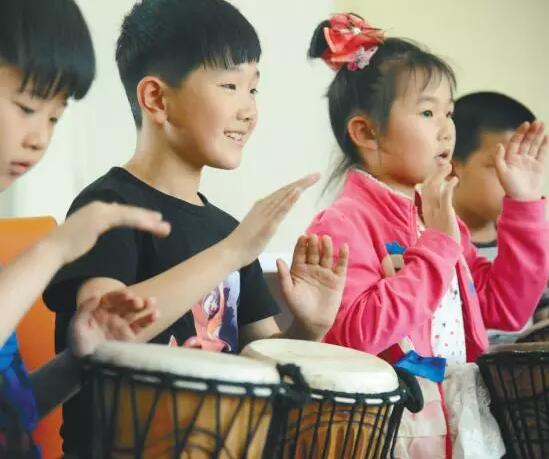 濟(jì)南童音兒童學(xué)習(xí)打非洲鼓專業(yè)培訓(xùn)圖片