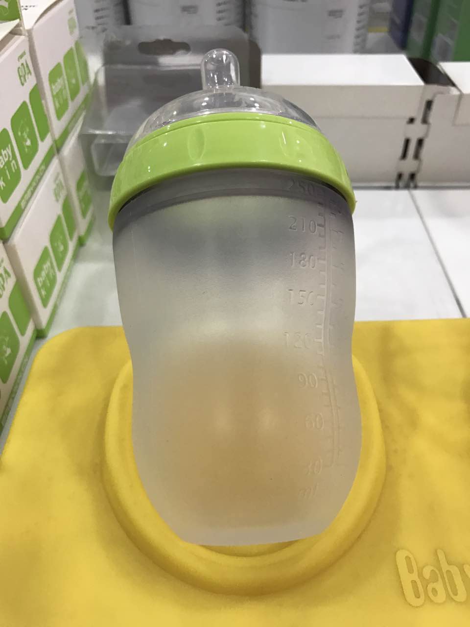 上饒縣仿生觸感全硅膠奶瓶