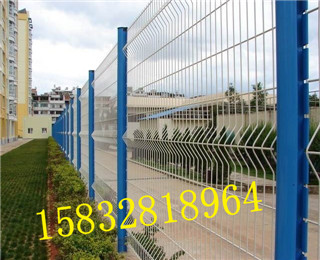 桃型柱護(hù)欄網(wǎng)圖片/桃型柱護(hù)欄網(wǎng)樣板圖 (2)