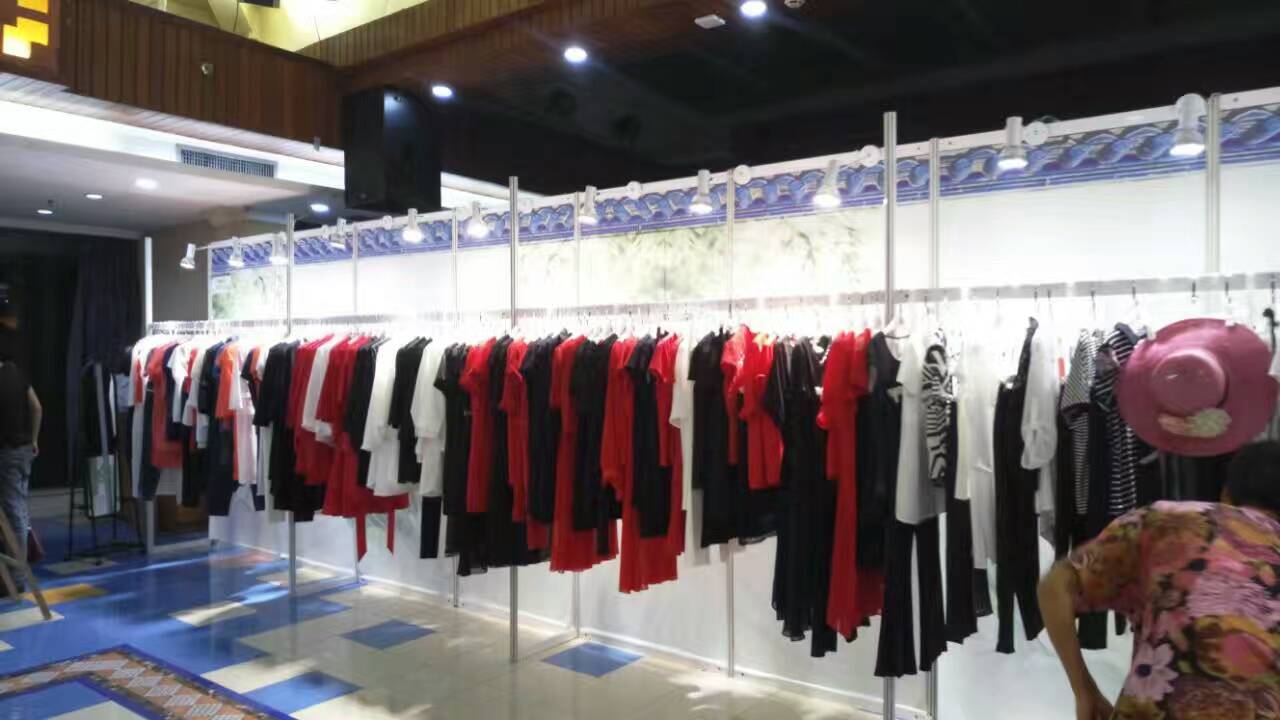 深圳展板出租屏風(fēng)搭建展板屏風(fēng)出租圖片