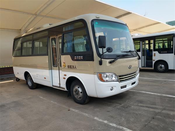 26座中巴車(chē)圖片
